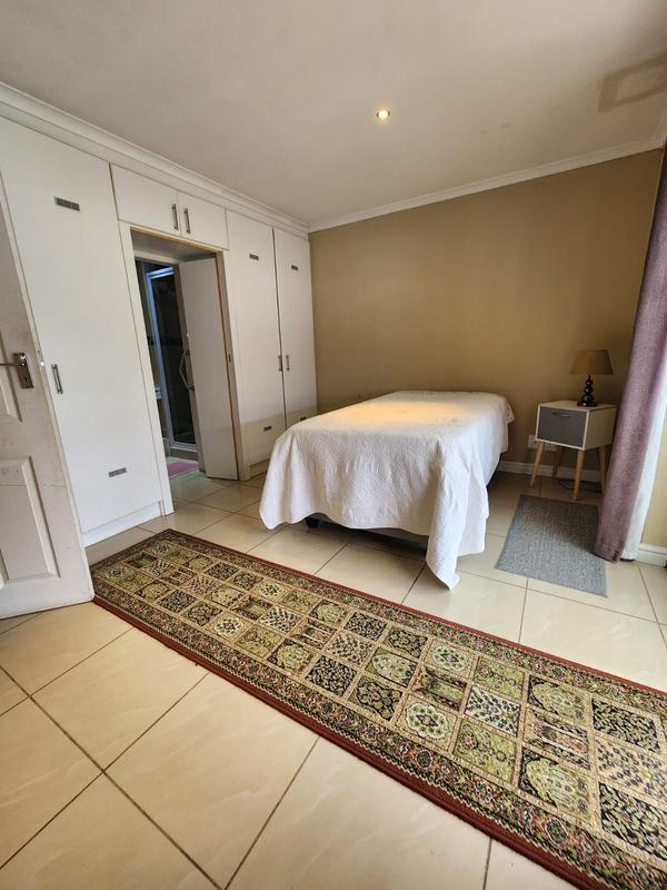 To Let 4 Bedroom Property for Rent in Parsonsvlei Eastern Cape